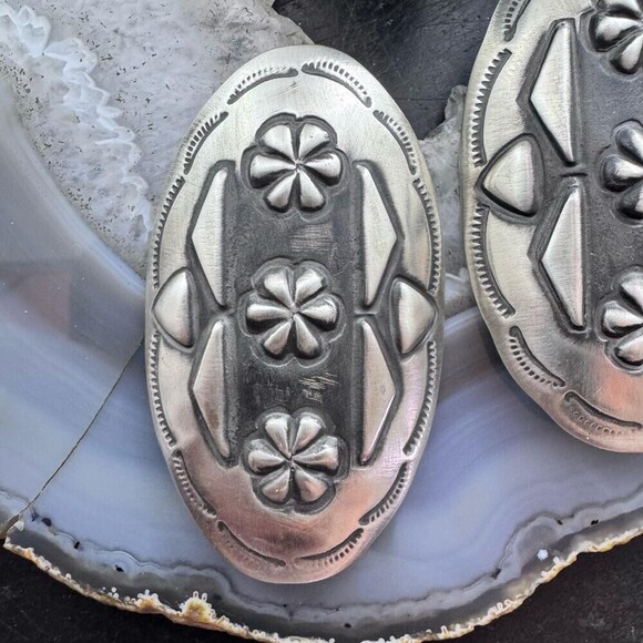 Leander Tahe Native American Sterling Silver Large Oval Repousse Post Earrings - Picture 6 of 10